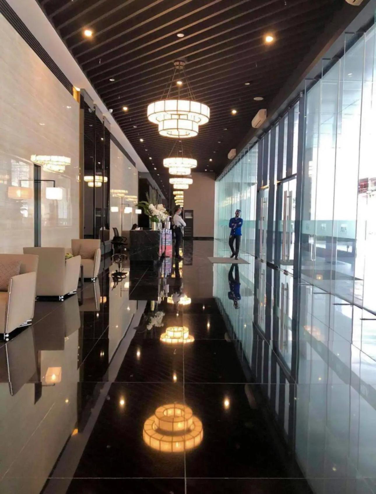 Muji-Inspired Home-Tel In The Heart Of Makati Manila Exterior foto